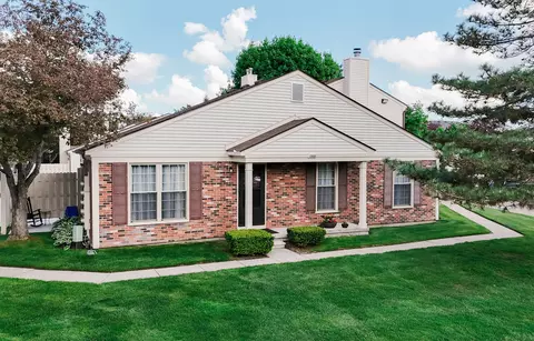 1588 Dover Hl S, Walled Lake, MI 48390