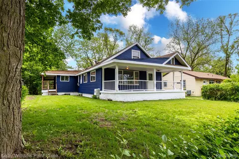 72 N Astor St, Pontiac, MI 48342