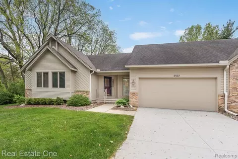 8187 Sawgrass Trl, Grand Blanc, MI 48439