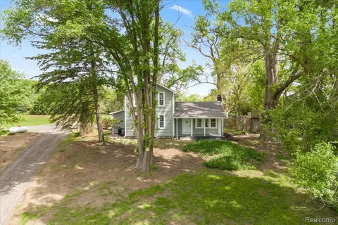 10820 Cedar Lake Rd, Putnam, MI 48169