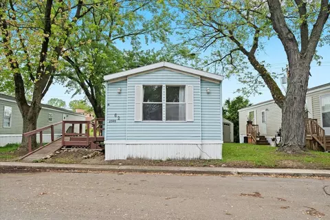 2596 Pleasant St, Brighton, MI 48114