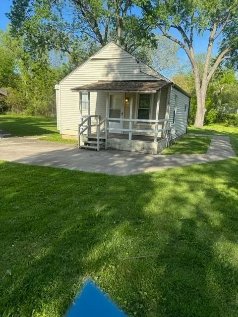 2534 N Genesee Rd, Burton, MI 48509