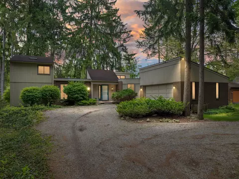 5462 Boyne Highland Trl, Independence, MI 48348