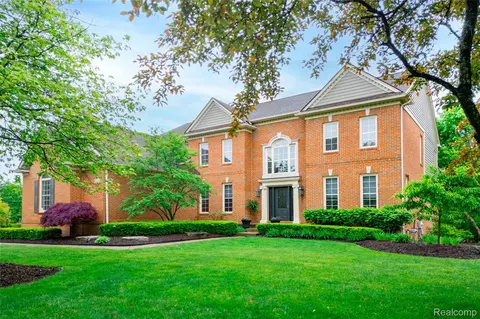 22521 Summer Ln, Novi, MI 48374