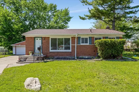 22637 Karam Crt Ct, Warren, MI 48091
