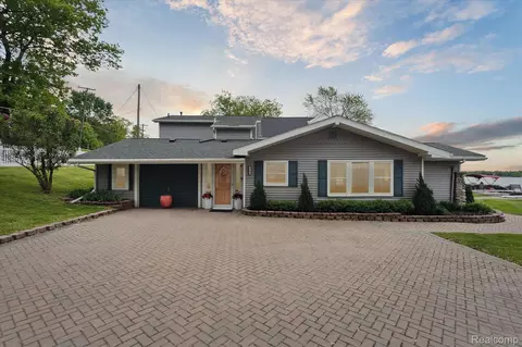 3761 Hunt Rd, Elba, MI 48446