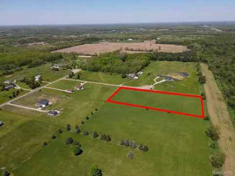 0 E Brook Crt Ct, Lapeer, MI 48455
