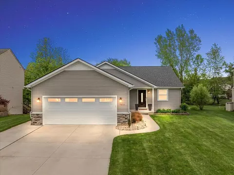 7611 Peninsula, Waterford, MI 48327