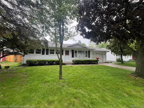 1420 Jones, Port Huron, MI 48060