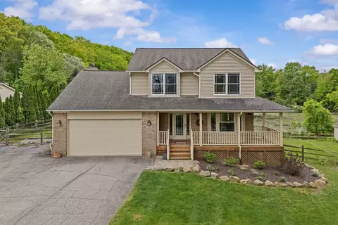 4900 Grass Lake Rd, White Lake, MI 48383