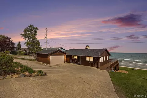 3944 Port Austin Rd, Caseville, MI 48725