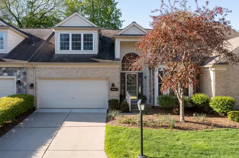 39663 Southwind Ln, Northville, MI 48168