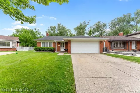 16917 Cicotte Ave, Allen Park, MI 48101