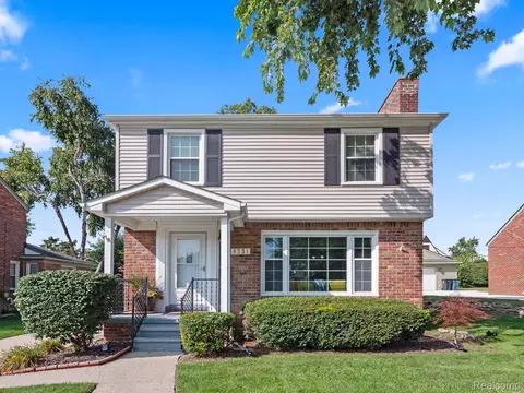 4331 Elmwood Ave, Royal Oak, MI 48073