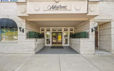 801 W Ann Arbor Trl #304, Plymouth, MI 48170