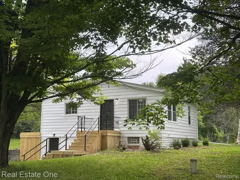 4858 Genesee Rd, Elba, MI 48446