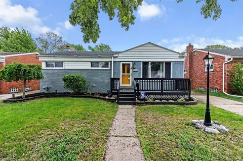 926 Parliament Ave, Madison Heights, MI 48071