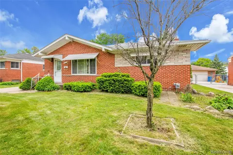 24223 Loretta Ave, Warren, MI 48091