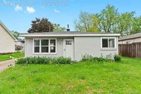 4166 Forbush Ave, West Bloomfield, MI 48323
