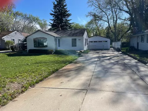 1659 Weymouth St, West Bloomfield, MI 48324