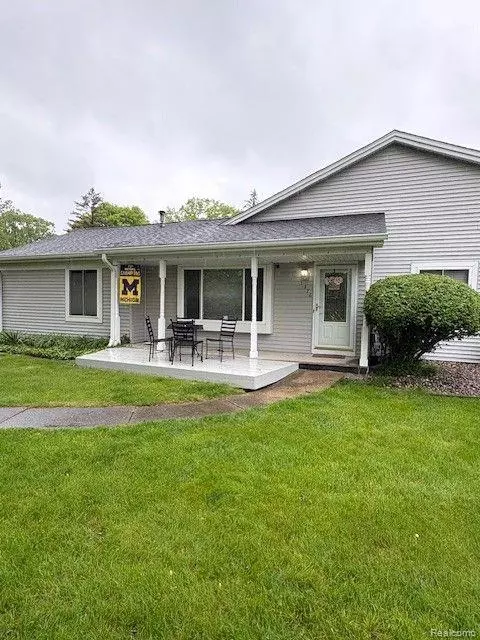 1376 Leisure Dr, Mundy, MI 48507