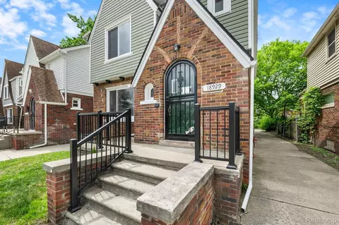 18929 Santa Rosa Dr, Detroit, MI 48221