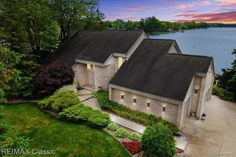 3937 E Commerce Rd, Commerce, MI 48382
