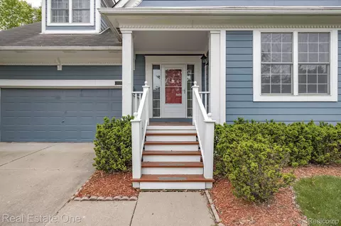 29329 Whistler Dr, Novi, MI 48377