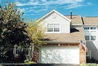 5906 Creekside Dr, Troy, MI 48085