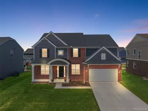 24603 Beach Dr, Macomb, MI 48042