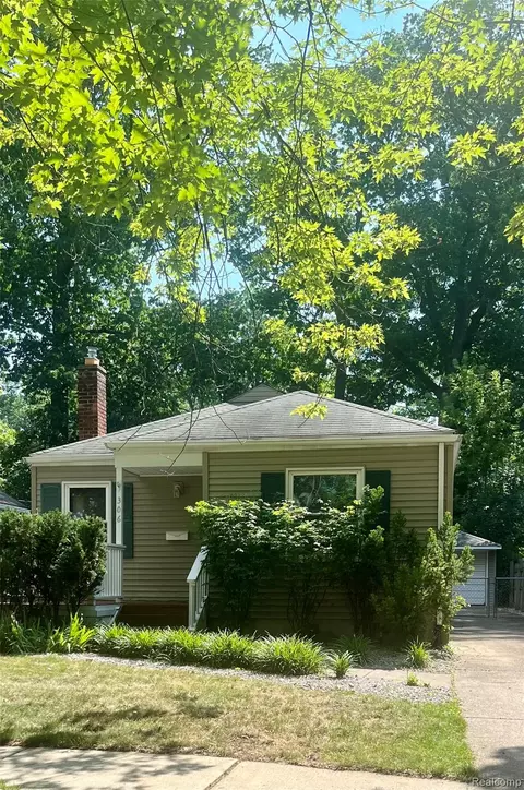 306 N Vermont Ave, Royal Oak, MI 48067