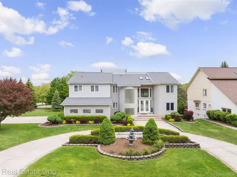 4149 Marlwood Dr, West Bloomfield, MI 48323