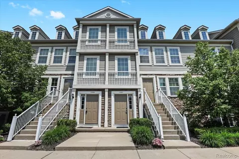 1097 Foxboro #31, Troy, MI 48083