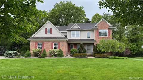 4679 Stillmeadow Dr, Genoa, MI 48843