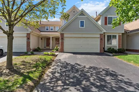 37293 Amhurst Dr, Westland, MI 48185