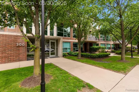 300 Hamilton St #203, Plymouth, MI 48170