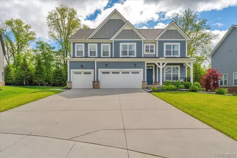 24324 Oak Ridge Blvd, South Lyon, MI 48178