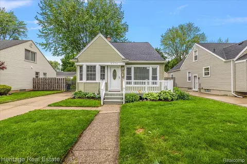 2376 Bacon Ave, Berkley, MI 48072
