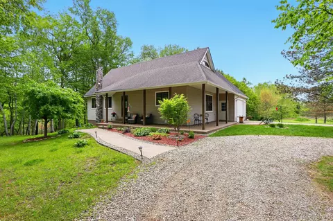 5960 Kidder Rd, Almont, MI 48003