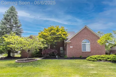 2578 River Woods Dr N, Canton, MI 48188