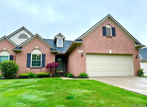 3485 Dewdrop Ln, Genoa, MI 48843