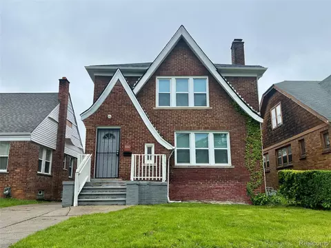 8887 Sorrento St, Detroit, MI 48228