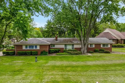 23970 Woodham, Novi, MI 48374