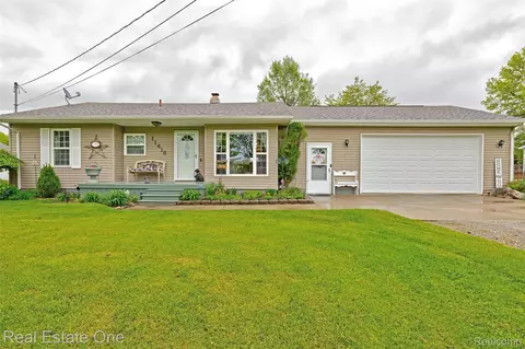 11418 Peterson Rd, Vienna, MI 48420