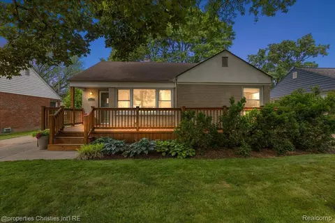 2111 Ellwood Ave, Berkley, MI 48072