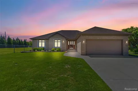 15144 Vincent Dr, Sterling Heights, MI 48313