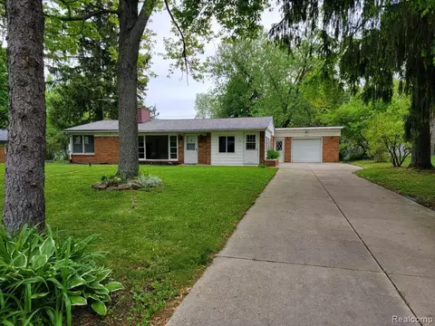 70 Sterling Dr, Elba, MI 48446
