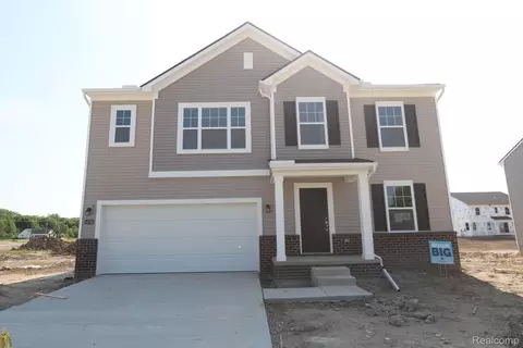 54756 Mockingbird Dr, Chesterfield, MI 48047