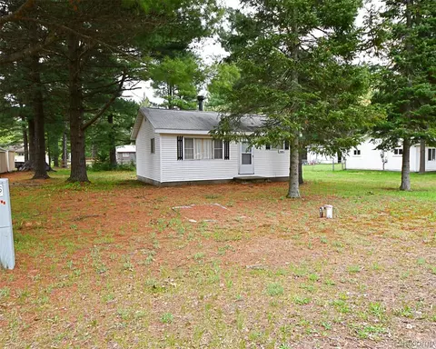 1680 Mendota Rd, Richfield, MI 48656