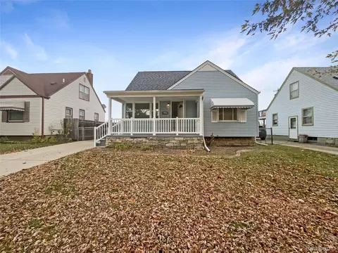 12467 Longtin St, Southgate, MI 48195